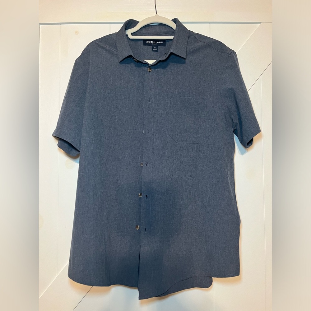 Mizzen+Main casual button up shirt